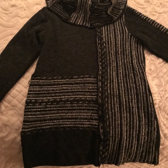 Bellisima Sweater - Picture 2 of 2